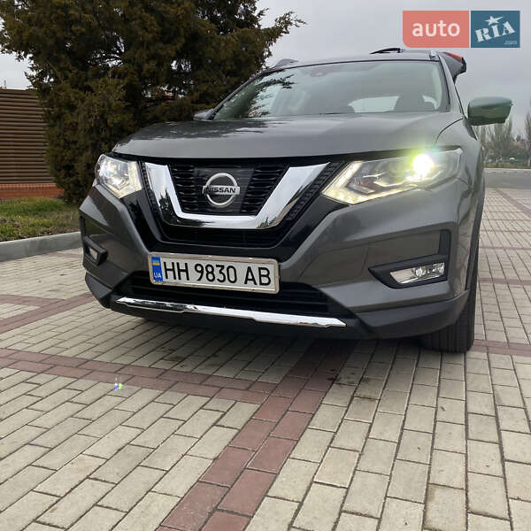 Внедорожник / Кроссовер Nissan Rogue 2016 в Измаиле