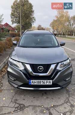 Внедорожник / Кроссовер Nissan Rogue 2019 в Каменском