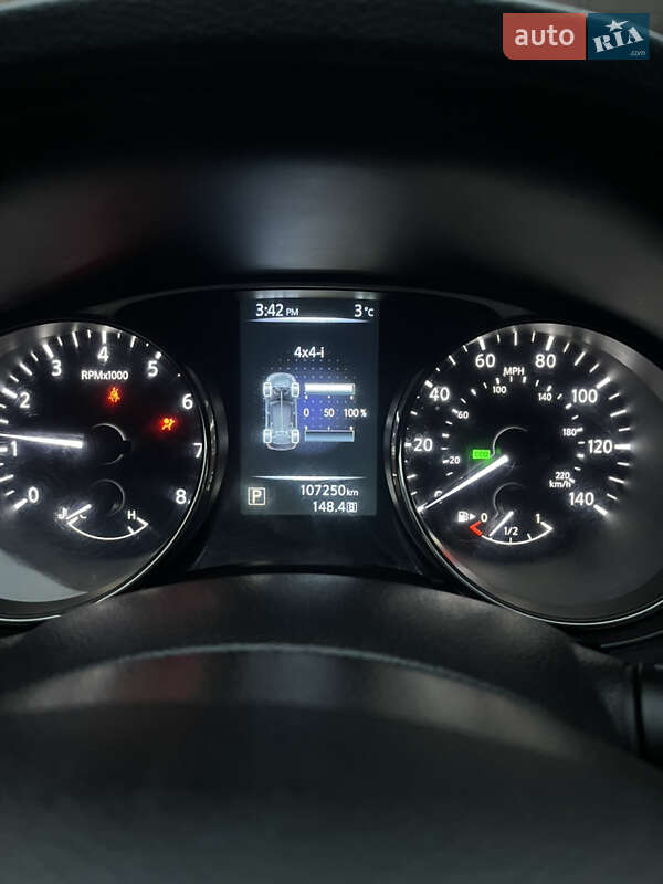 Позашляховик / Кросовер Nissan Rogue 2015 в Сумах