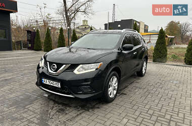 Внедорожник / Кроссовер Nissan Rogue 2015 в Лозовой