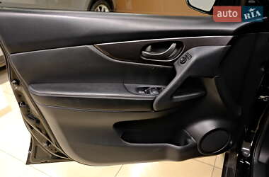 Внедорожник / Кроссовер Nissan Rogue 2019 в 