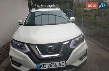 Позашляховик / Кросовер Nissan Rogue 2017 в Кам'янському