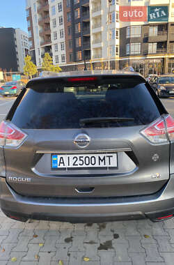 Внедорожник / Кроссовер Nissan Rogue 2015 в Черкассах