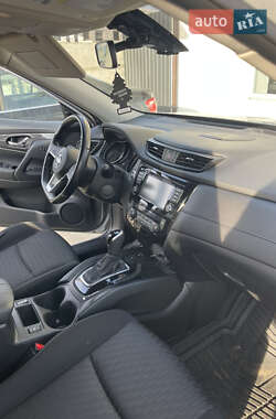 Позашляховик / Кросовер Nissan Rogue 2020 в 