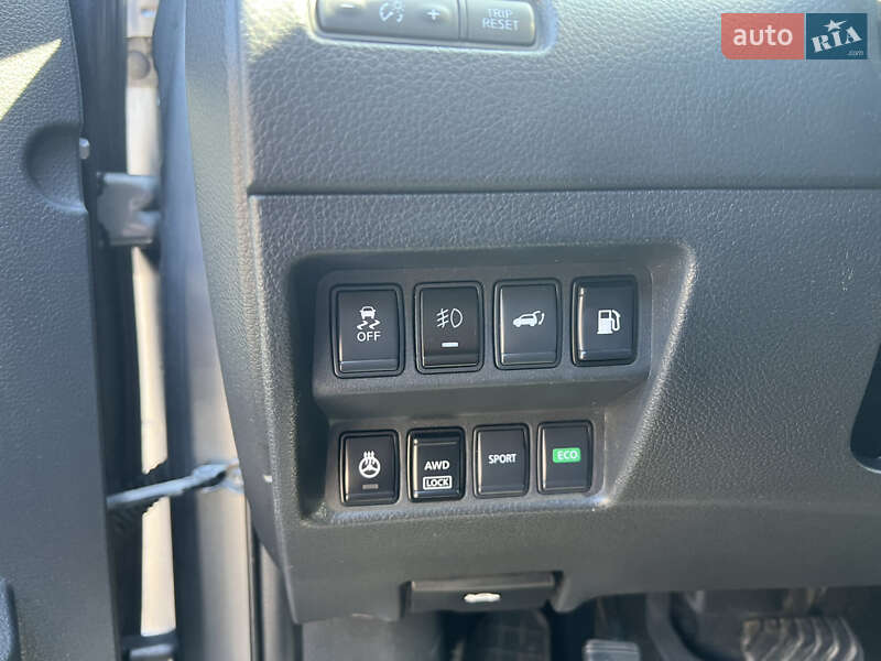 Внедорожник / Кроссовер Nissan Rogue 2018 в Киеве