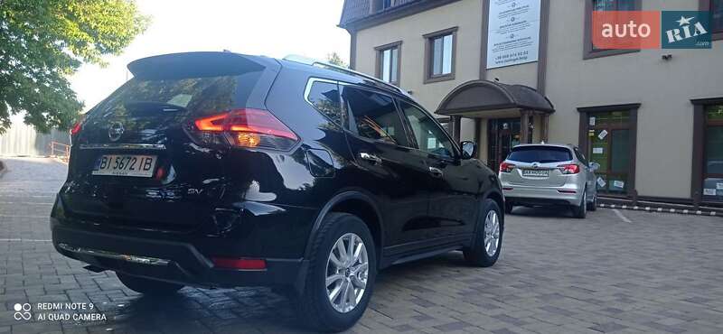 Позашляховик / Кросовер Nissan Rogue 2017 в Полтаві