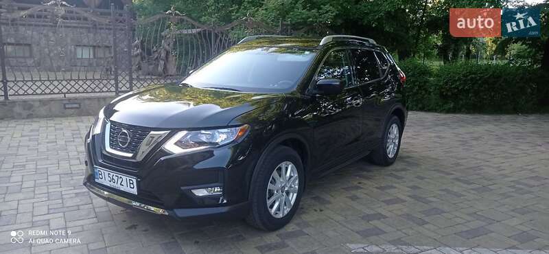Позашляховик / Кросовер Nissan Rogue 2017 в Полтаві