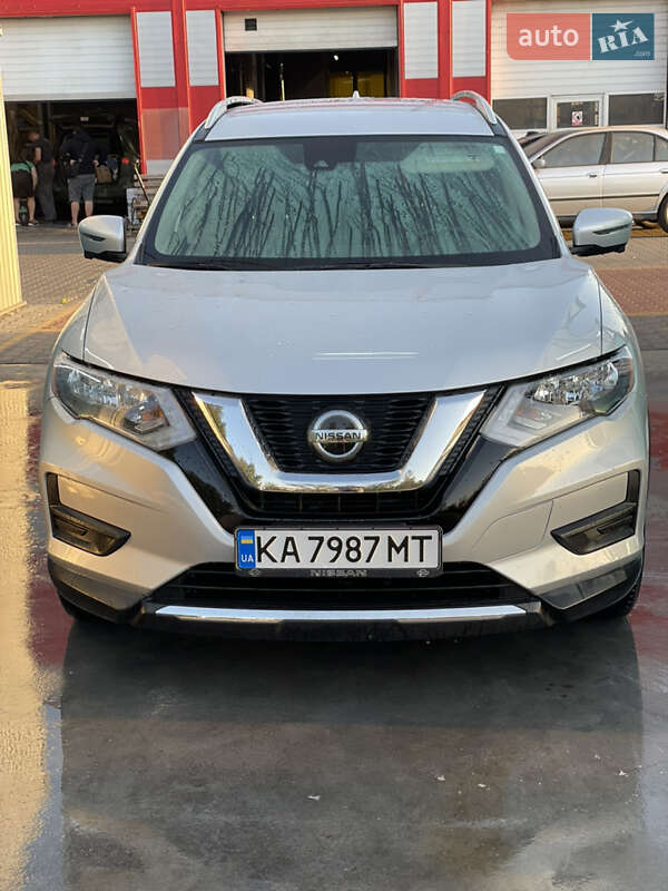 Позашляховик / Кросовер Nissan Rogue 2020 в Києві