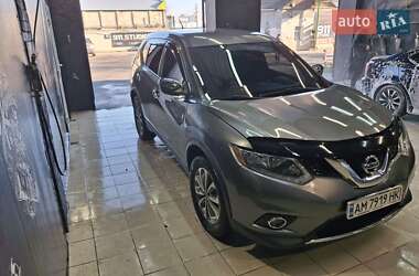 Позашляховик / Кросовер Nissan Rogue 2014 в Житомирі