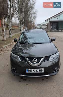 Внедорожник / Кроссовер Nissan Rogue 2016 в Николаеве