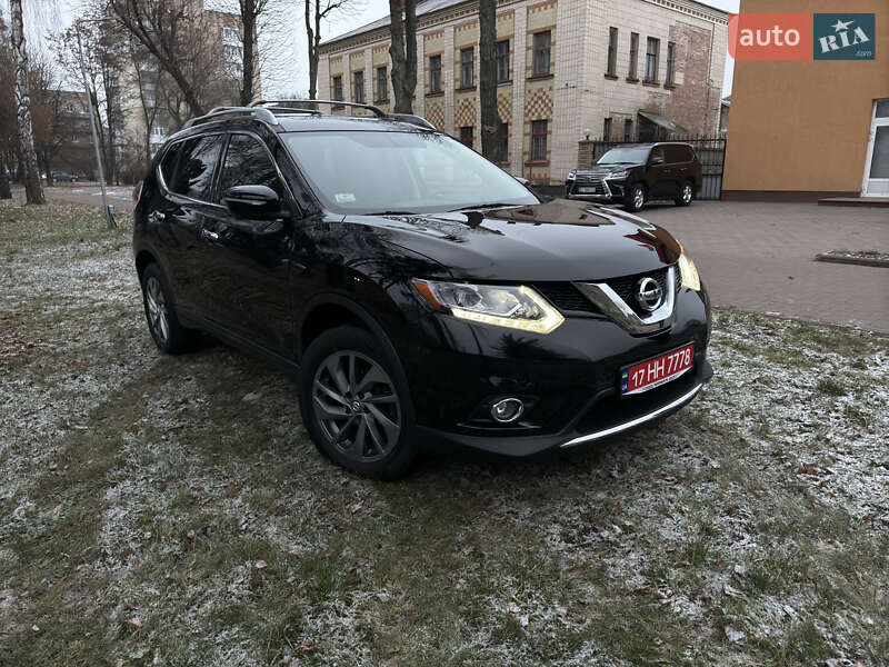 Позашляховик / Кросовер Nissan Rogue 2014 в Лубнах