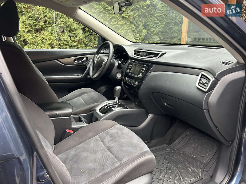 Позашляховик / Кросовер Nissan Rogue 2016 в Івано-Франківську
