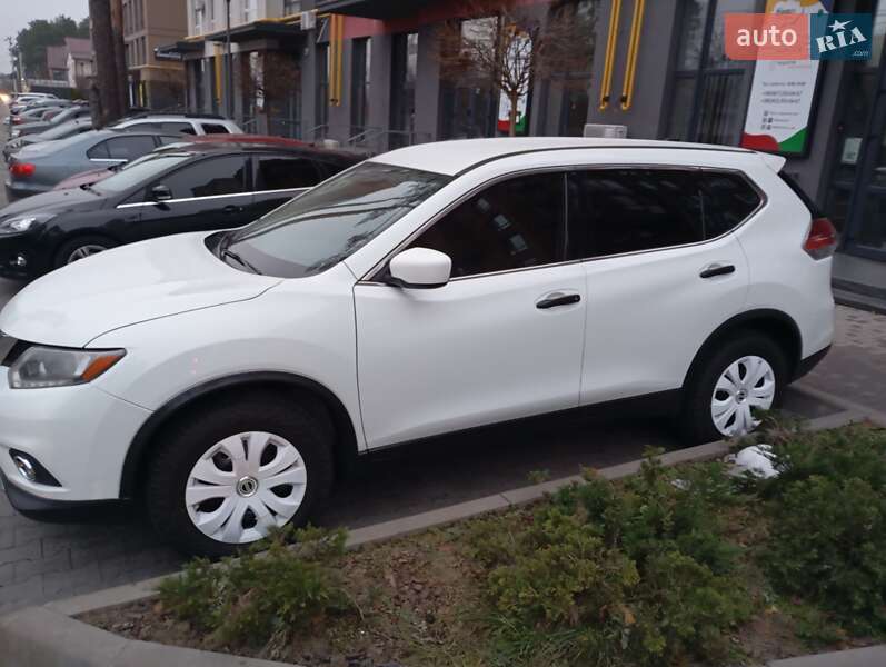 Позашляховик / Кросовер Nissan Rogue 2016 в Ірпені