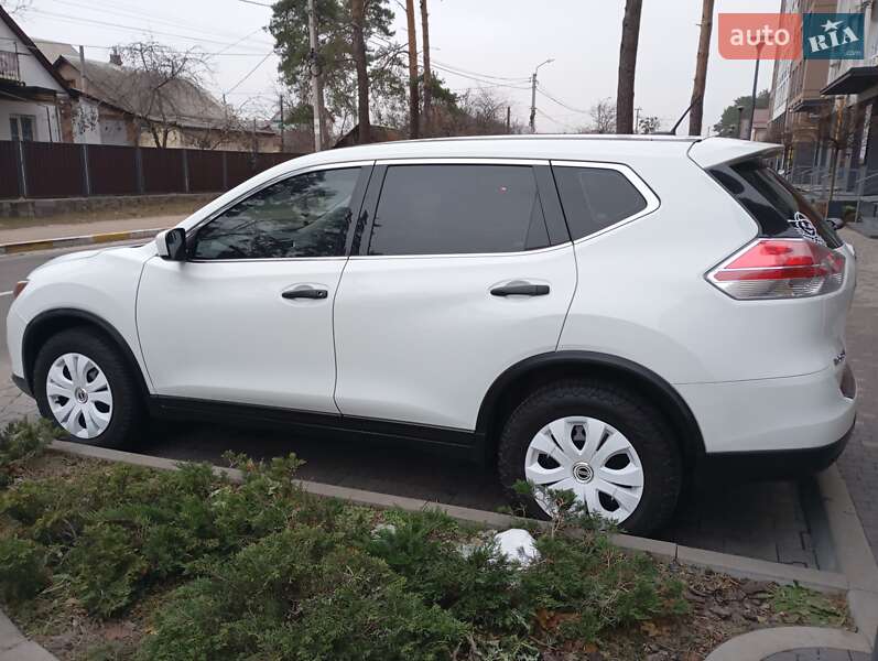 Позашляховик / Кросовер Nissan Rogue 2016 в Ірпені