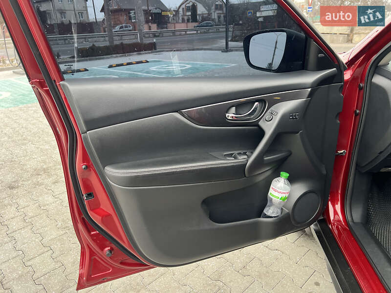 Внедорожник / Кроссовер Nissan Rogue 2018 в Виннице