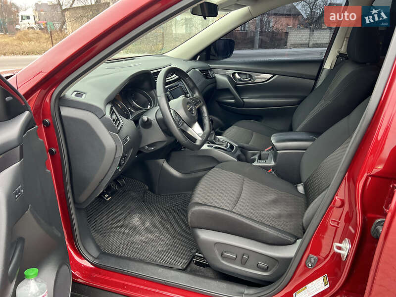 Внедорожник / Кроссовер Nissan Rogue 2018 в Виннице