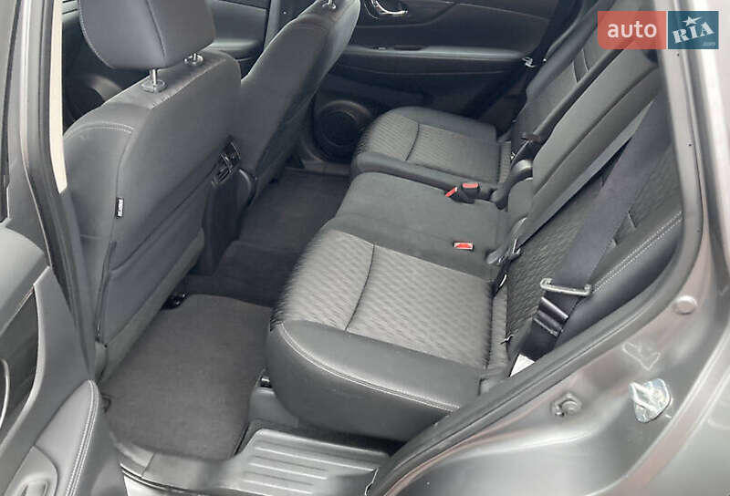 Внедорожник / Кроссовер Nissan Rogue 2018 в Киеве фото 18 Внедорожник / Кроссовер Nissan Rogue 2018 в Киеве