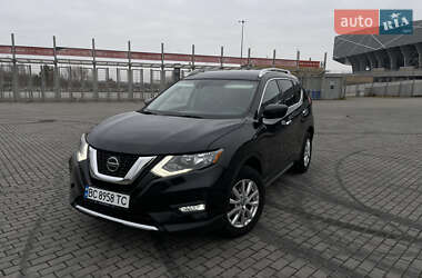 Позашляховик / Кросовер Nissan Rogue 2018 в Львові