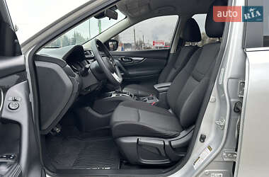 Позашляховик / Кросовер Nissan Rogue 2020 в 
