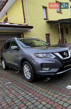 Внедорожник / Кроссовер Nissan Rogue 2016 в Коломые