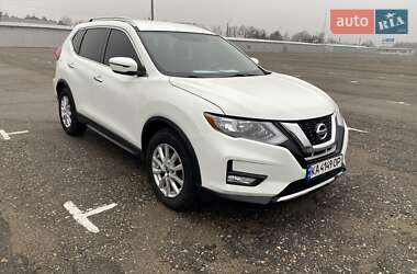 Позашляховик / Кросовер Nissan Rogue 2017 в Києві