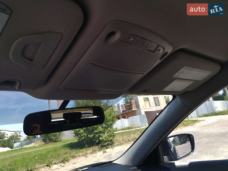 Позашляховик / Кросовер Nissan Rogue 2016 в Львові