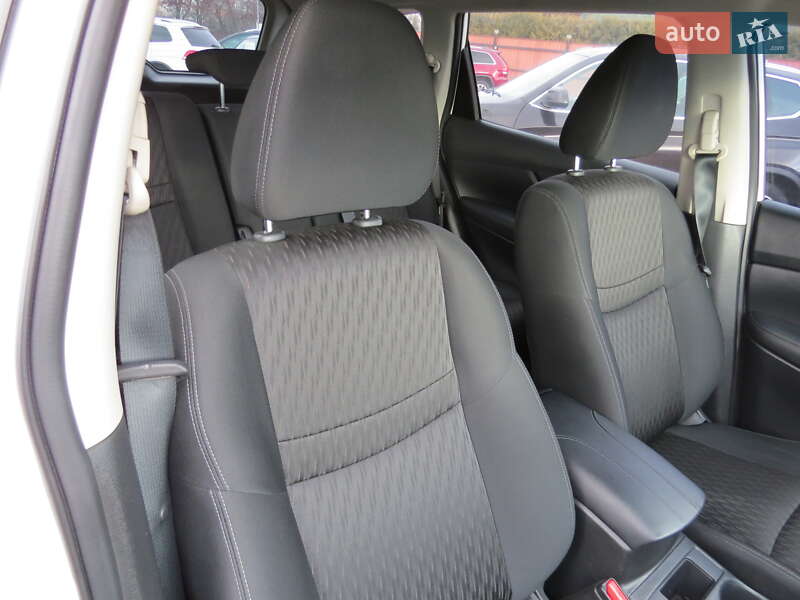 Позашляховик / Кросовер Nissan Rogue 2018 в Кропивницькому
