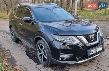 Внедорожник / Кроссовер Nissan Rogue 2019 в Ровно