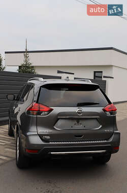 Позашляховик / Кросовер Nissan Rogue 2020 в 