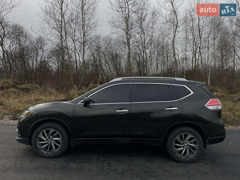 Позашляховик / Кросовер Nissan Rogue 2015 в Львові