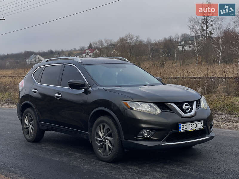 Позашляховик / Кросовер Nissan Rogue 2015 в Львові