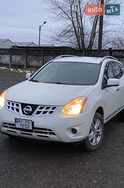 Позашляховик / Кросовер Nissan Rogue 2012 в Стрию