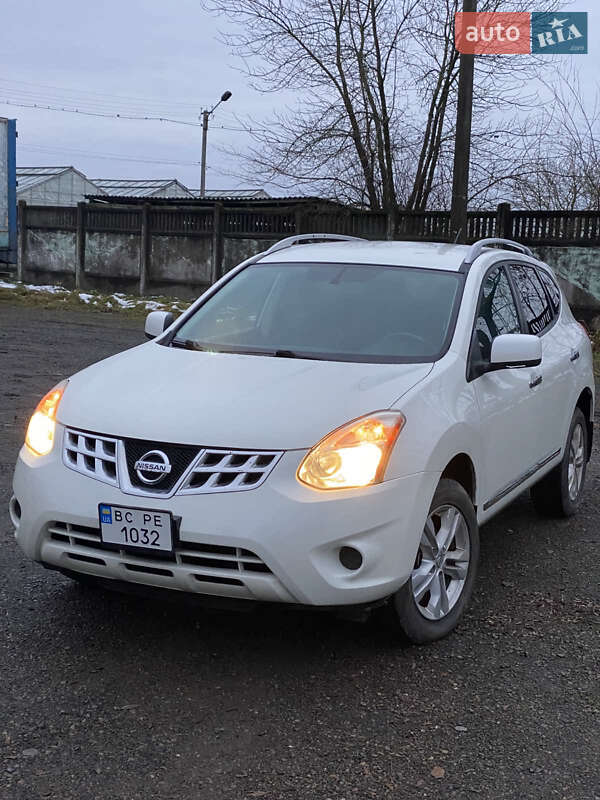 Внедорожник / Кроссовер Nissan Rogue 2012 в Стрые