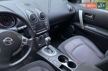 Позашляховик / Кросовер Nissan Rogue 2012 в Стрию