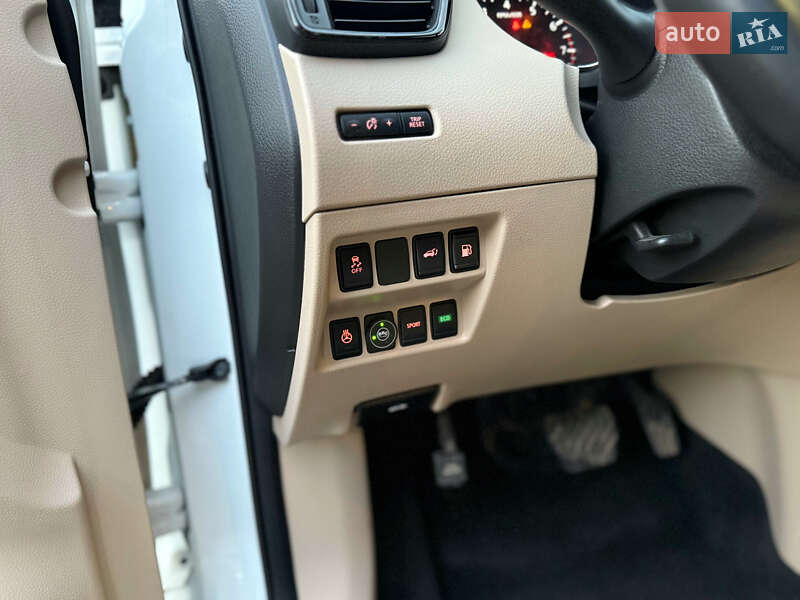 Позашляховик / Кросовер Nissan Rogue 2018 в Вінниці