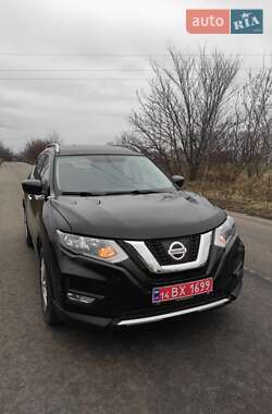 Внедорожник / Кроссовер Nissan Rogue 2018 в Казатине