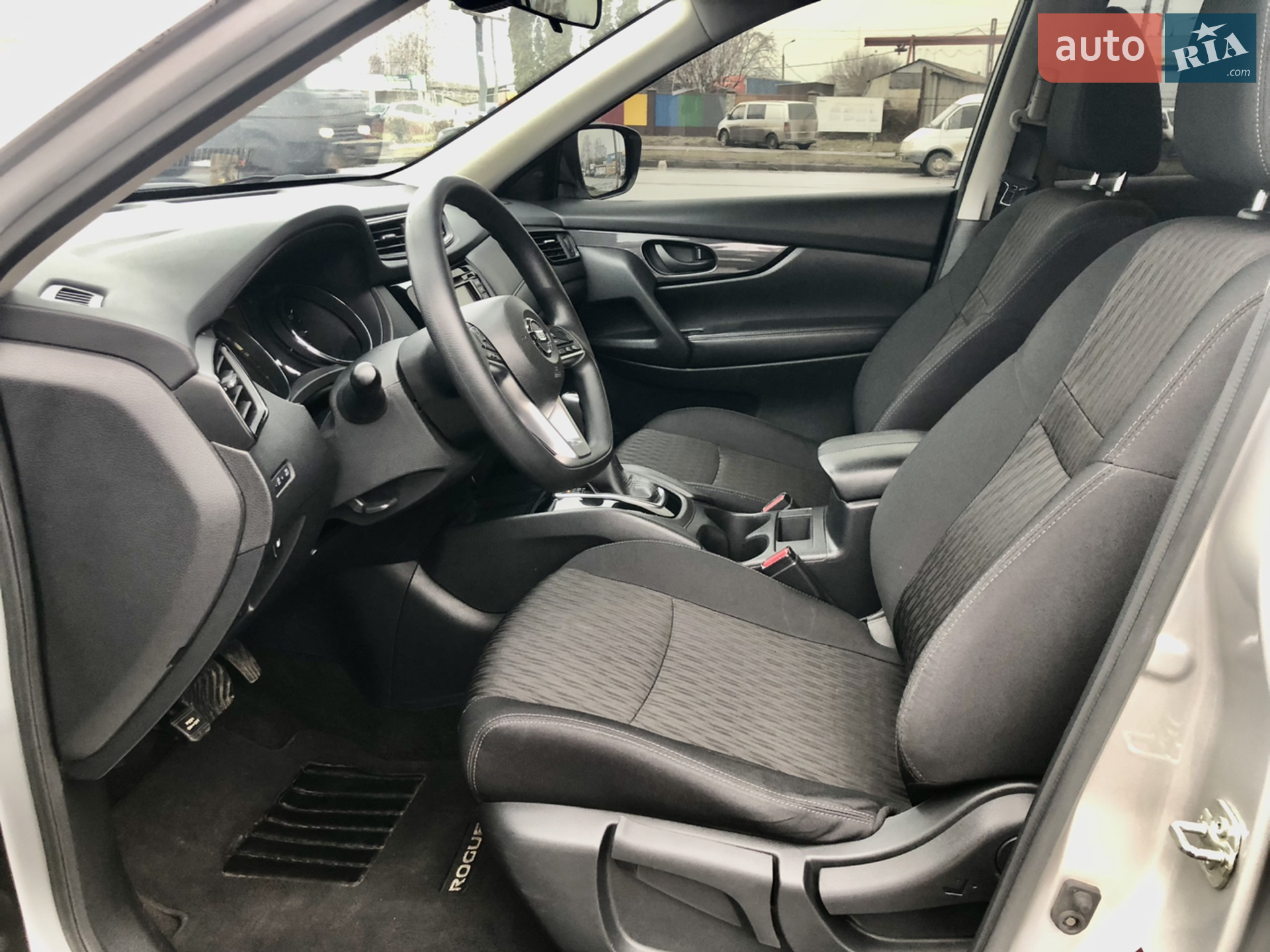 2019 Nissan Rogue - мініатюра 16