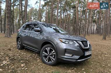 Внедорожник / Кроссовер Nissan Rogue 2017 в Чернигове