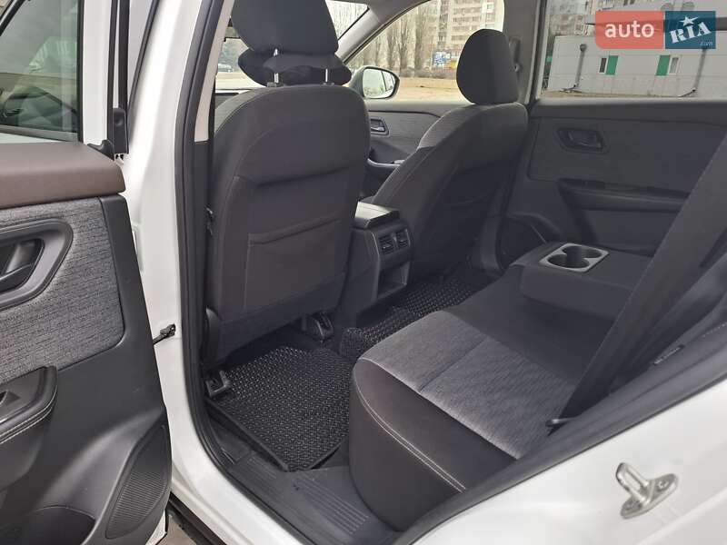 Внедорожник / Кроссовер Nissan Rogue 2020 в Черкассах
