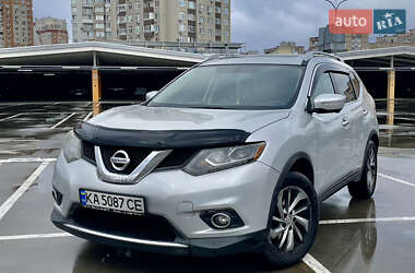 Внедорожник / Кроссовер Nissan Rogue 2015 в Киеве