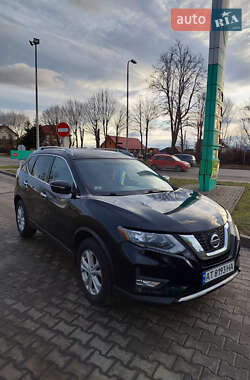 Внедорожник / Кроссовер Nissan Rogue 2015 в 