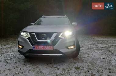 Внедорожник / Кроссовер Nissan Rogue 2018 в 