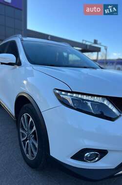 Внедорожник / Кроссовер Nissan Rogue 2015 в Самборе