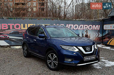 Внедорожник / Кроссовер Nissan Rogue 2017 в Киеве