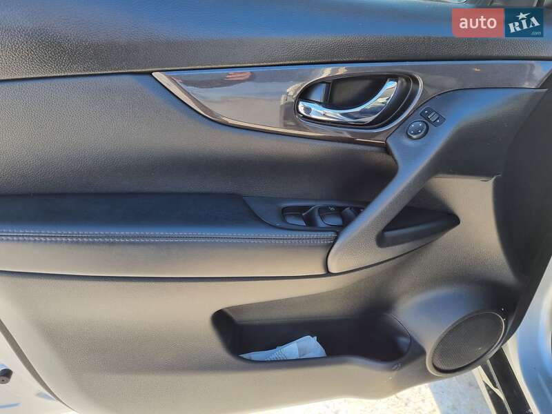 Позашляховик / Кросовер Nissan Rogue 2018 в Сумах