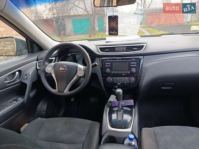 Позашляховик / Кросовер Nissan Rogue 2016 в Помічній