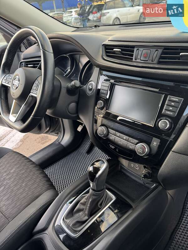 Внедорожник / Кроссовер Nissan Rogue 2018 в Ивано-Франковске
