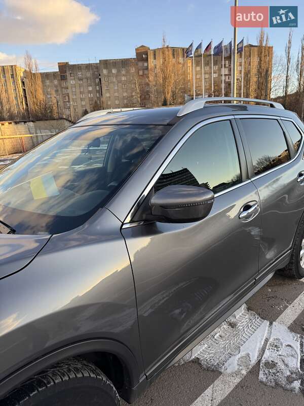 Внедорожник / Кроссовер Nissan Rogue 2018 в Ивано-Франковске