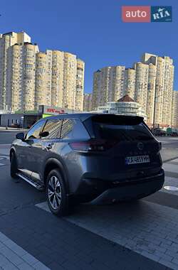 Внедорожник / Кроссовер Nissan Rogue 2021 в 