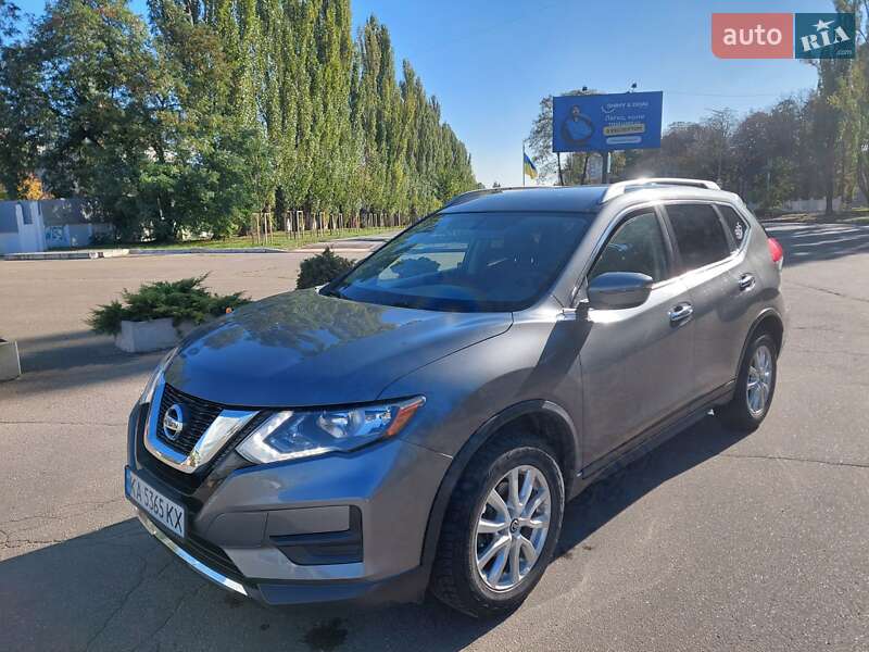 Позашляховик / Кросовер Nissan Rogue 2017 в 